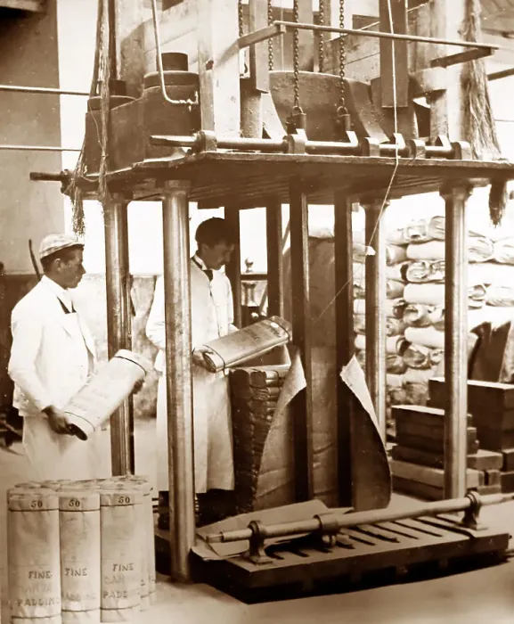 Framed Print : A hydraulic press, linen production, Victorian period Framed Print : A hydraulic press, linen production, Victorian period