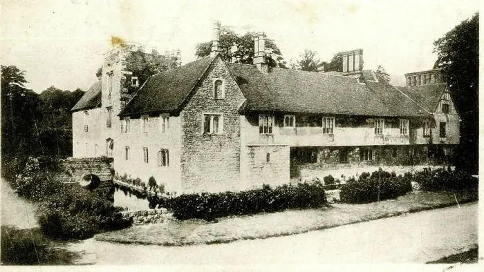 Framed Print : Ightham Mote, Kent, medieval manor house Framed Print : Ightham Mote, Kent, medieval manor house