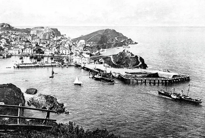 Framed Print : Ilfracombe Harbour early 1900s Framed Print : Ilfracombe Harbour early 1900s