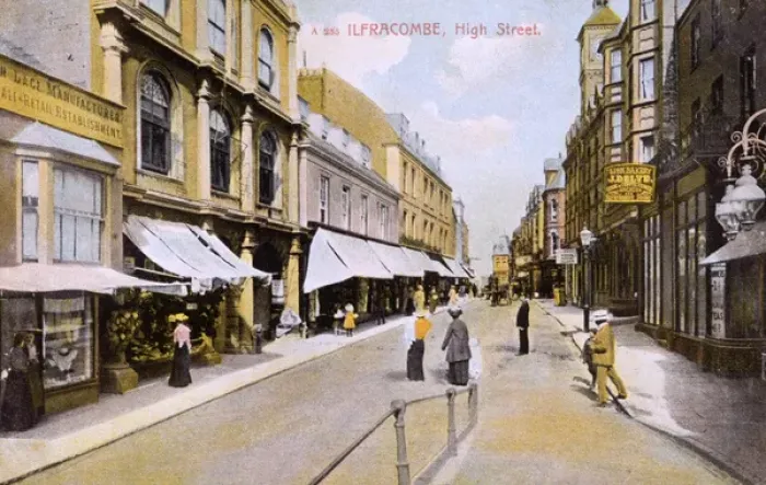 Framed Print : Ilfracombe / High Street Framed Print : Ilfracombe / High Street
