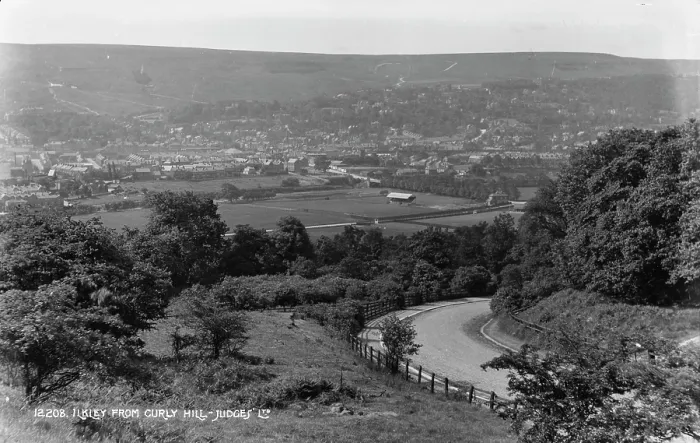 Framed Print : Ilkley from Curly Hill Framed Print : Ilkley from Curly Hill