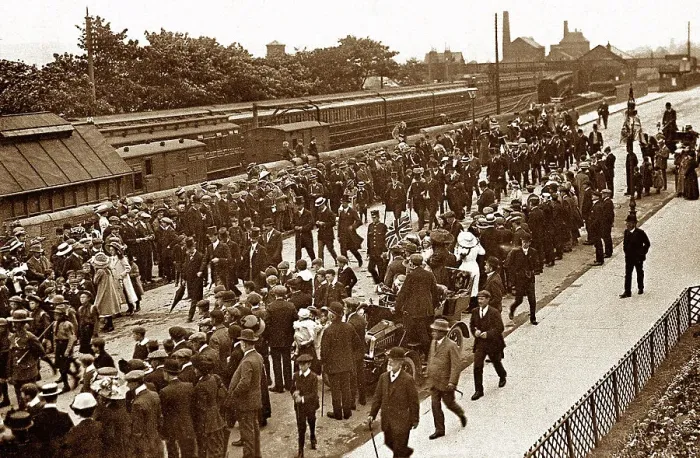 Framed Print : Ilkley Railway Station The Coronation in 1911 Framed Print : Ilkley Railway Station The Coronation in 1911