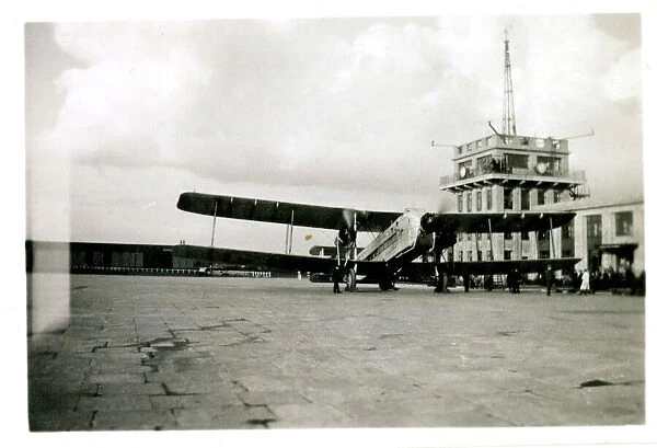 Imperial Airways City of Manchester aircraft, Croydon
