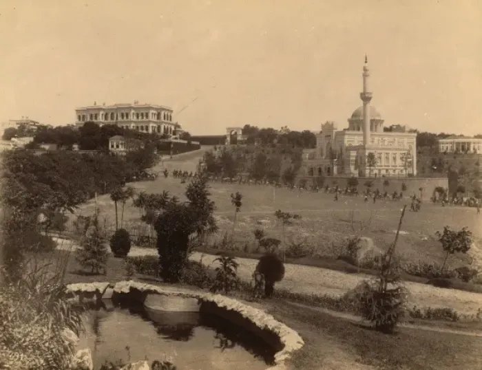 Framed Print : Imperial Yildiz Sarayi (palace) and grounds, and the Hamidiy Framed Print : Imperial Yildiz Sarayi (palace) and grounds, and the Hamidiy