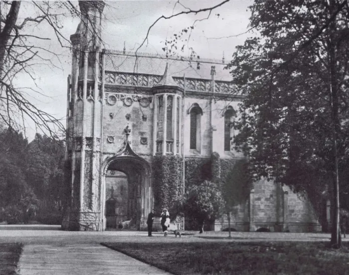 Framed Print : The imposing entrance to Highcliffe Castle, Gordon Selfridge Framed Print : The imposing entrance to Highcliffe Castle, Gordon Selfridge