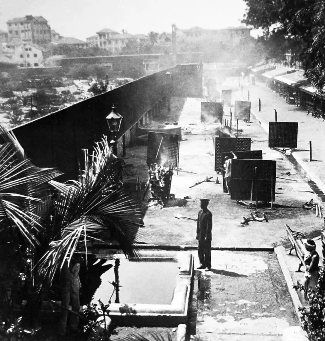 Framed Print : India Bombay - cremating the dead early 1900s Framed Print : India Bombay - cremating the dead early 1900s