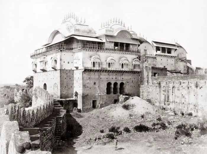 Framed Print : India - imposing building north India - Deen Dayal studio Framed Print : India - imposing building north India - Deen Dayal studio