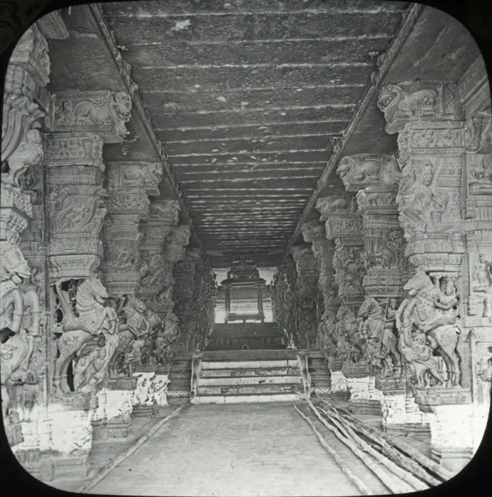 Framed Print : India - Interior of Hindu Temple Framed Print : India - Interior of Hindu Temple