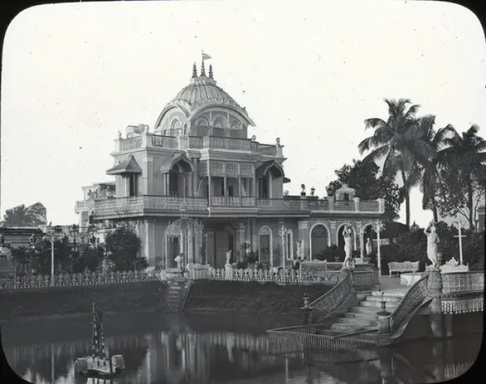 Framed Print : India - Lake view of Jain Temple Framed Print : India - Lake view of Jain Temple
