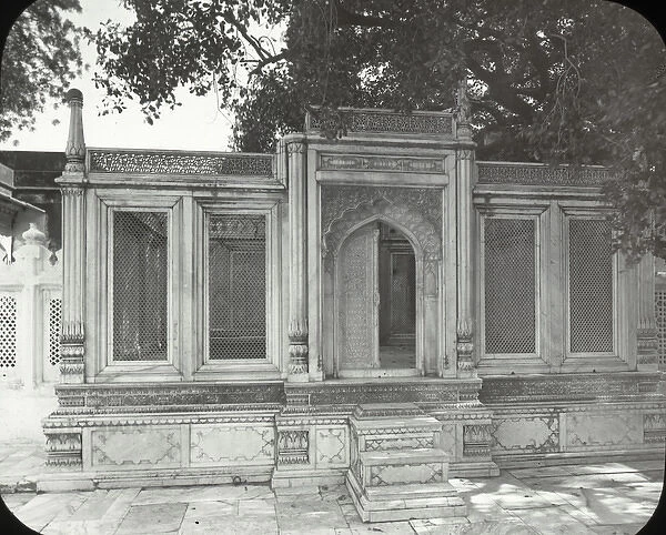 India - Marble screen in Miss Jehangirs Tomb, Delhi