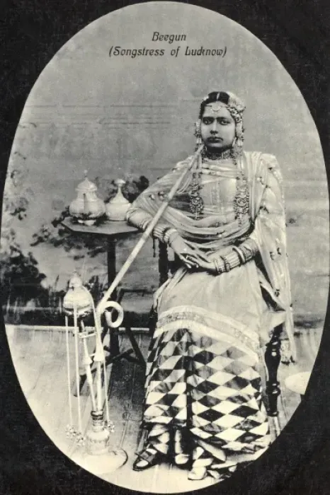 Framed Print : India - Songstress from Lucknow Framed Print : India - Songstress from Lucknow
