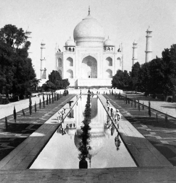 Framed Print : India - Taj Mahal Agra early 1900s Framed Print : India - Taj Mahal Agra early 1900s