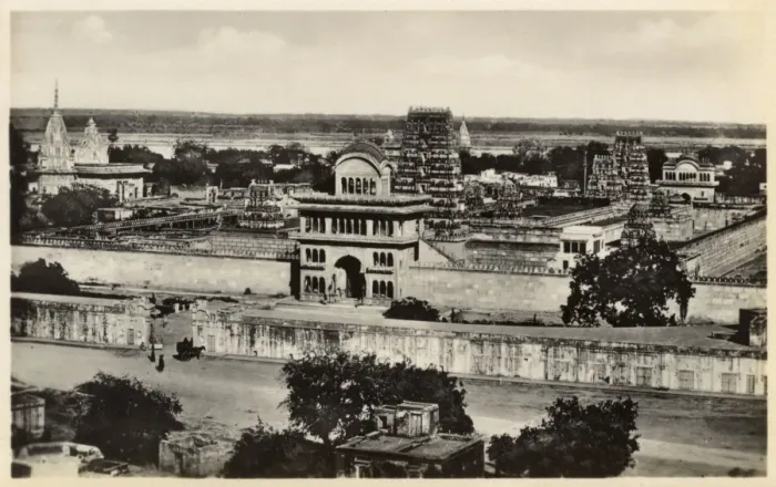 Framed Print : India - Vrindavan, Uttar Pradesh - The Seth Temple Framed Print : India - Vrindavan, Uttar Pradesh - The Seth Temple