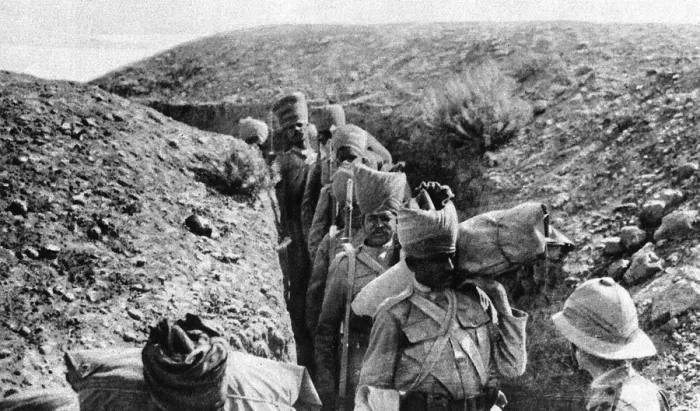 Framed Print : Indian army in the trenches of Mesopotamia during WWI Framed Print : Indian army in the trenches of Mesopotamia during WWI
