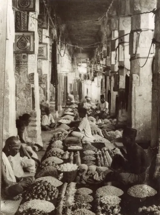 Framed Print : INDIAN BAZaR 1930S Framed Print : INDIAN BAZaR 1930S