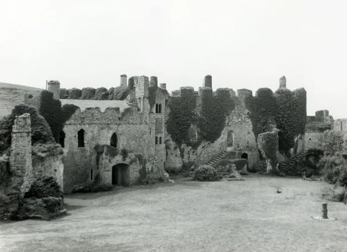 Framed Print : Inner courtyard of Manorbier Castle, near Tenby, Wales Framed Print : Inner courtyard of Manorbier Castle, near Tenby, Wales