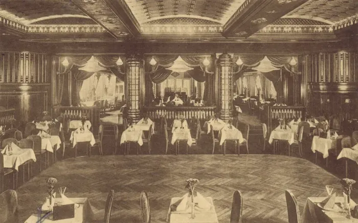 Framed Print : The interior of the Faun restaurant, Berlin, 1920s Framed Print : The interior of the Faun restaurant, Berlin, 1920s