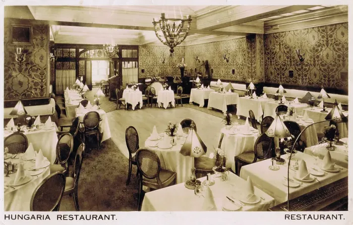 Framed Print : The interior of the Hungaria Restaurant, London, 1920s Framed Print : The interior of the Hungaria Restaurant, London, 1920s