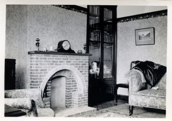 Framed Print : Interior - Semi Detached House, Coulsdon, Surrey Framed Print : Interior - Semi Detached House, Coulsdon, Surrey