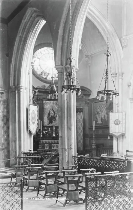 Framed Print : Interior of St. Giles Cripplegate Church Framed Print : Interior of St. Giles Cripplegate Church