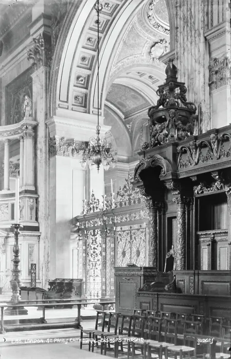 Framed Print : Interior of St. Paul's Cathedral - Bishop's Throne Framed Print : Interior of St. Paul's Cathedral - Bishop's Throne