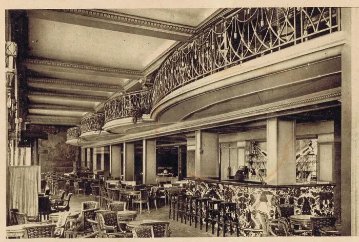 Framed Print : An interior view of the bar and cafe at Le Barry, Paris Framed Print : An interior view of the bar and cafe at Le Barry, Paris