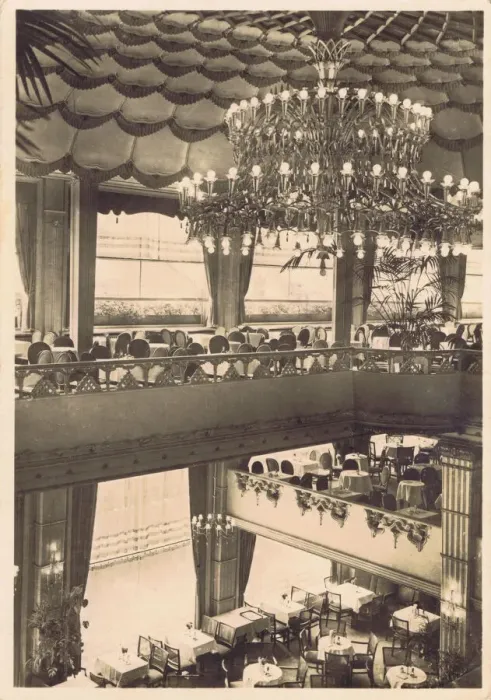 Framed Print : An interior view of the Caf Am Zoo in Berlin, 1920s Framed Print : An interior view of the Caf Am Zoo in Berlin, 1920s