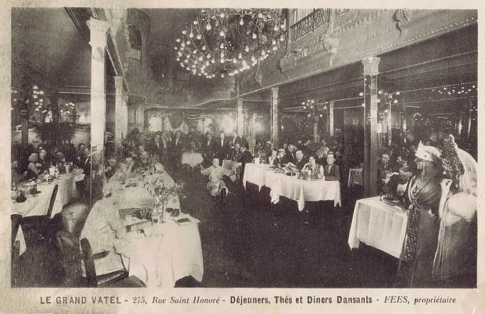 Framed Print : An interior view of the restaurant Le Grand Vatel, Paris Framed Print : An interior view of the restaurant Le Grand Vatel, Paris