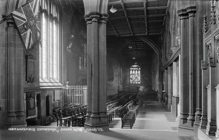 Framed Print : Interior of Wakefield Cathedral, South Aisle Framed Print : Interior of Wakefield Cathedral, South Aisle