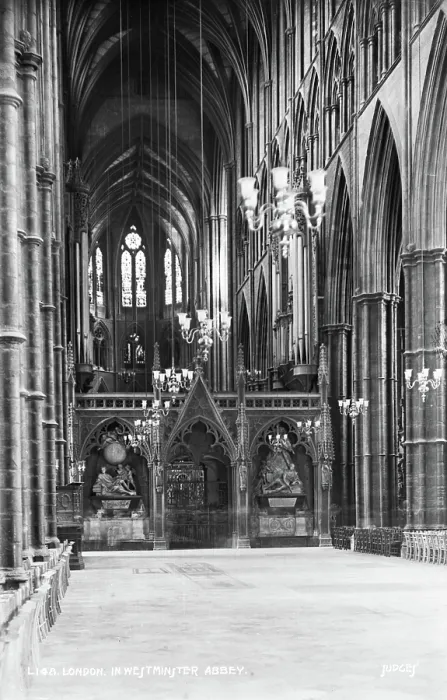 Framed Print : Interior of Westminster Abbey Framed Print : Interior of Westminster Abbey