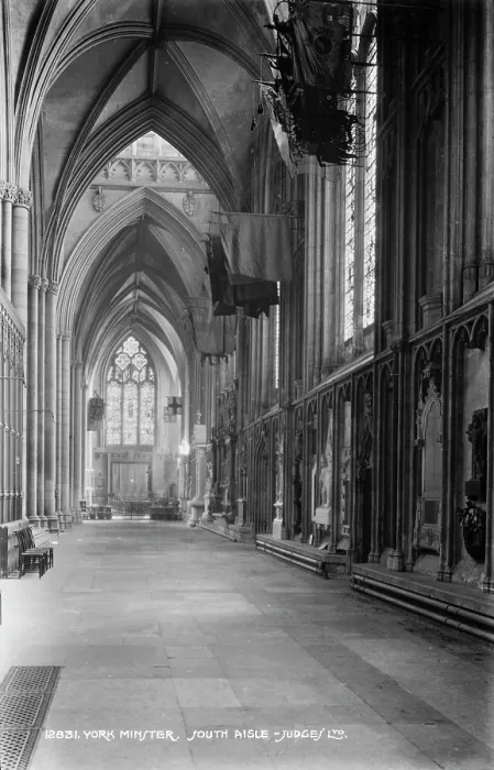 Framed Print : Interior of York Minster - South Aisle Framed Print : Interior of York Minster - South Aisle