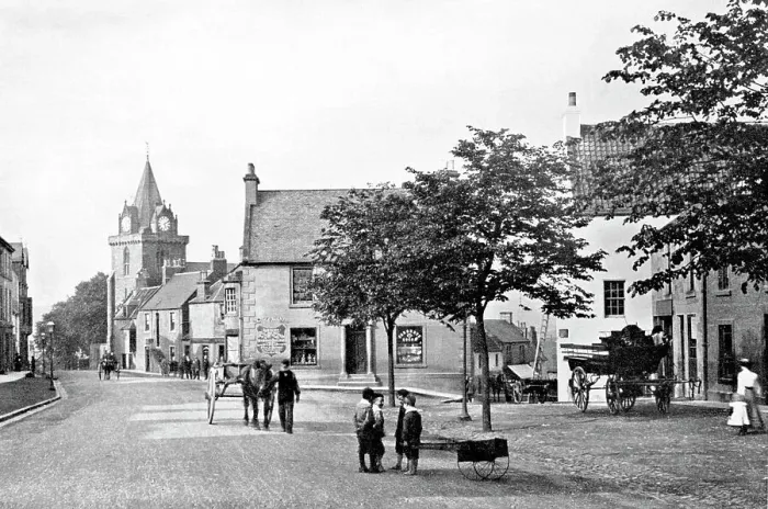 Framed Print : Inverkeithing High Street early 1900s Framed Print : Inverkeithing High Street early 1900s