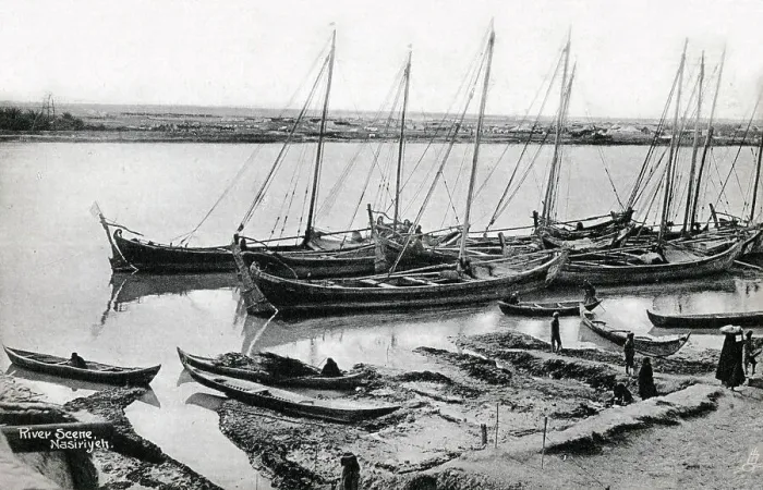 Framed Print : Iraq - Boats moored on the River Euphrates, Nasiriyah Framed Print : Iraq - Boats moored on the River Euphrates, Nasiriyah