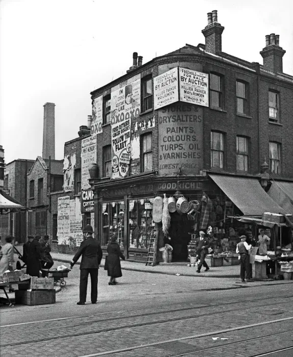 Framed Print : Ironmongers shop, East London Framed Print : Ironmongers shop, East London