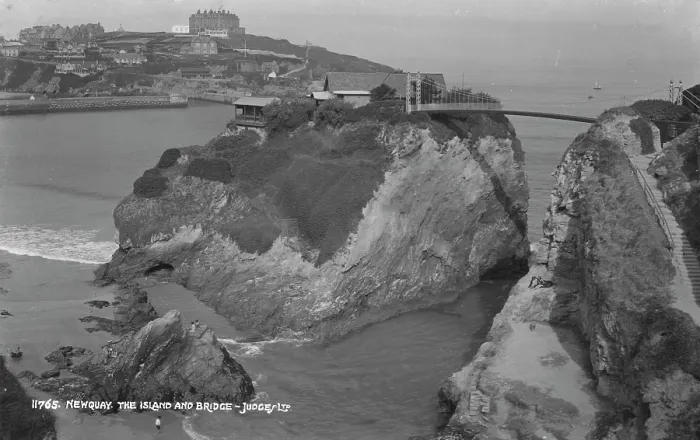 Framed Print : The Island and Bridge, Newquay Framed Print : The Island and Bridge, Newquay