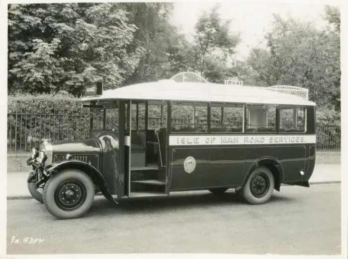 Framed Print : Isle of Man Road Services Emerald bus, Wadham Framed Print : Isle of Man Road Services Emerald bus, Wadham