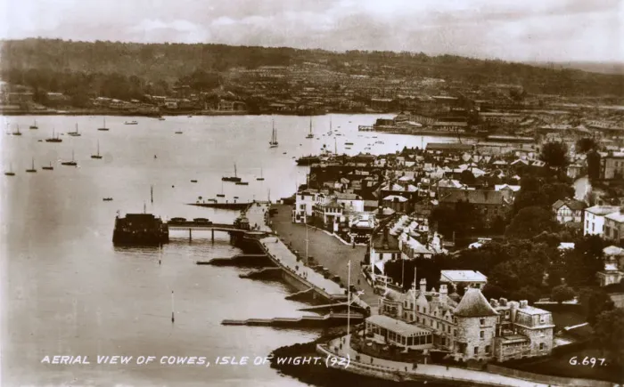 Framed Print : Isle of Wight, Hampshire - Cowes - Royal Yacht Squadron Framed Print : Isle of Wight, Hampshire - Cowes - Royal Yacht Squadron