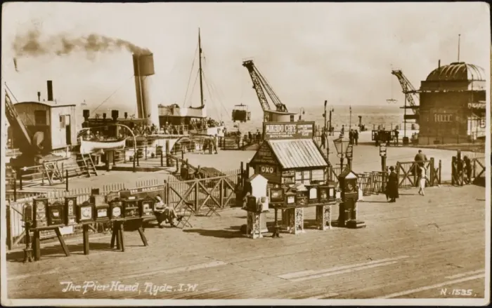 Framed Print : Isle of Wight / Ryde 1930S Framed Print : Isle of Wight / Ryde 1930S