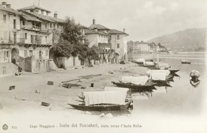 Framed Print : Isola dei Pescatori, Lago Maggiore Framed Print : Isola dei Pescatori, Lago Maggiore