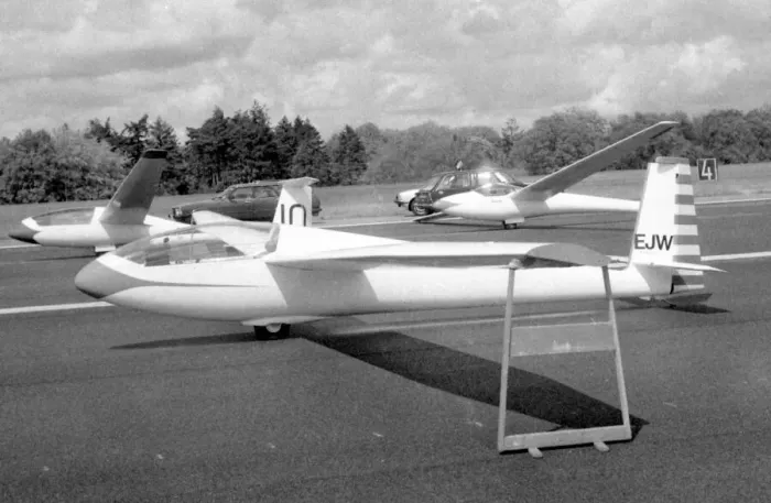 Framed Print : Issoire D.7 Iris EJW Glider Framed Print : Issoire D.7 Iris EJW Glider