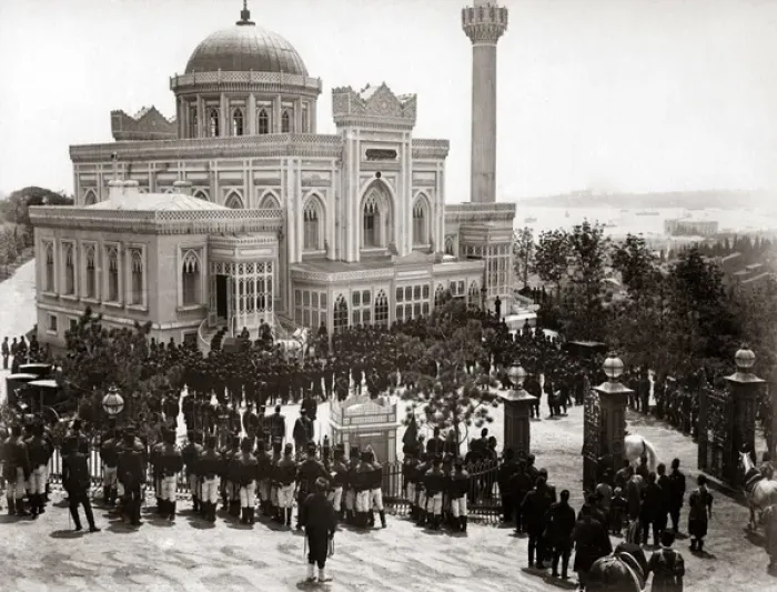 Framed Print : Istanbul - Selamik Ceremony, Sultan travels to Friday prayer Framed Print : Istanbul - Selamik Ceremony, Sultan travels to Friday prayer