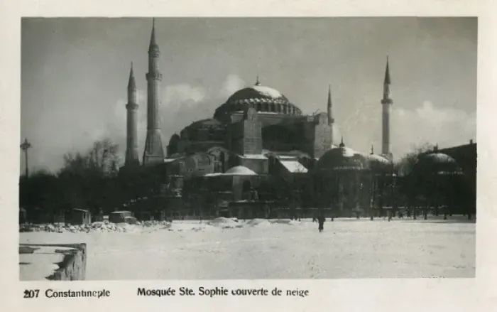 Framed Print : Istanbul, Turkey - Ayasofya in the snow Framed Print : Istanbul, Turkey - Ayasofya in the snow