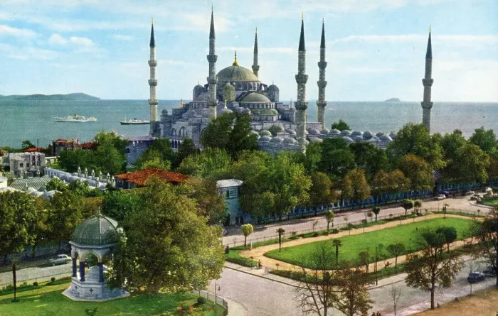 Framed Print : Istanbul, Turkey - The Blue Mosque and Hippodrome Framed Print : Istanbul, Turkey - The Blue Mosque and Hippodrome