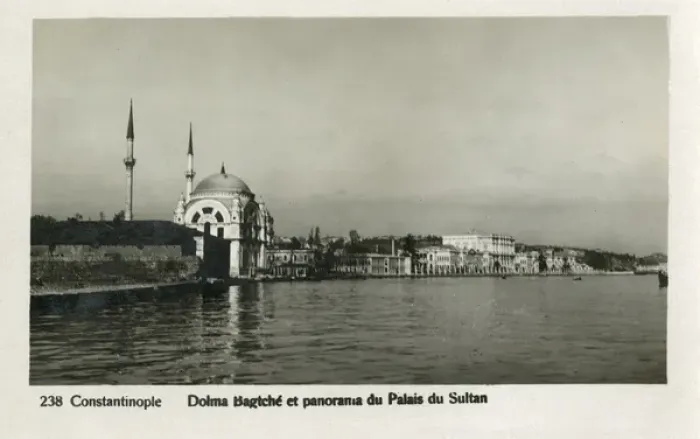 Framed Print : Istanbul, Turkey - Dolmabahce Mosque Framed Print : Istanbul, Turkey - Dolmabahce Mosque