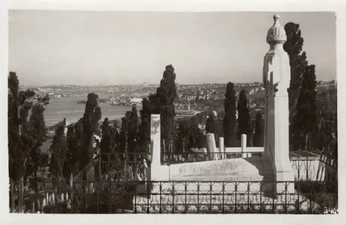Framed Print : Istanbul, Turkey - Eyub Cemetery Framed Print : Istanbul, Turkey - Eyub Cemetery