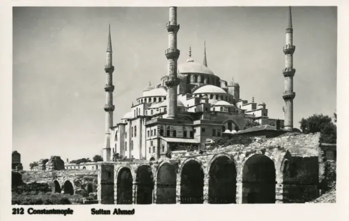 Framed Print : Istanbul, Turkey - Sultanahmet Mosque Framed Print : Istanbul, Turkey - Sultanahmet Mosque