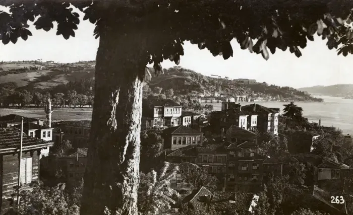 Framed Print : Istanbul, Turkey - View toward the Bosphorus