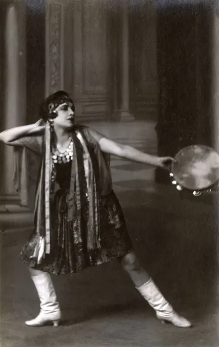Framed Print : Italian Dancer with white leather boots and tamborine Framed Print : Italian Dancer with white leather boots and tamborine