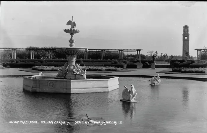 Framed Print : Italian Garden Fountain in Stanley Park Framed Print : Italian Garden Fountain in Stanley Park