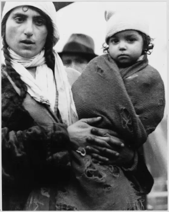 Framed Print : Italian Immigrants Framed Print : Italian Immigrants